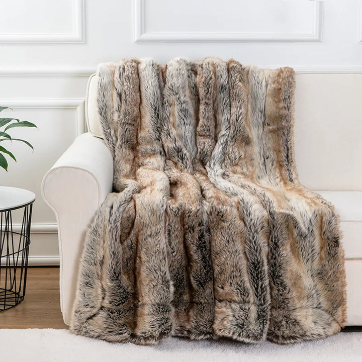 Plaid Luxe en Fausse Fourrure de Vison – Douceur et Élégance