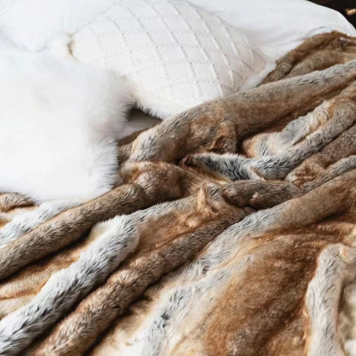 Plaid Luxe en Fausse Fourrure de Vison – Douceur et Élégance