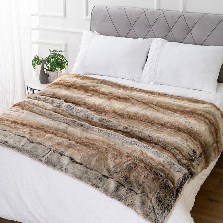 Plaid Luxe en Fausse Fourrure de Vison – Douceur et Élégance